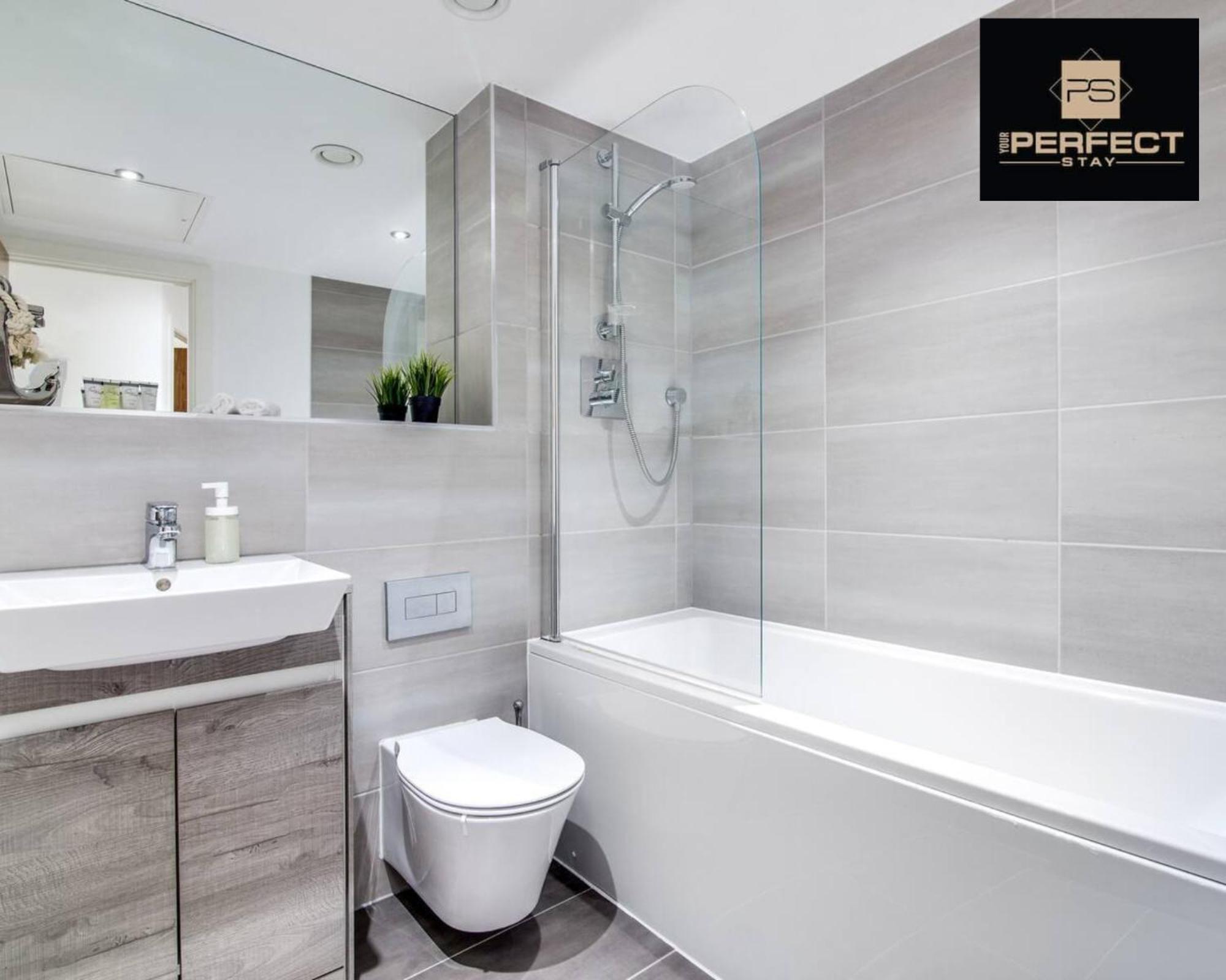 Luxe Modern Apartment By Your Perfect Stay Short Lets Бирмингем Экстерьер фото